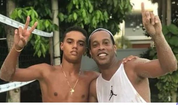 El hijo de Ronaldinho jugará en Barcelona