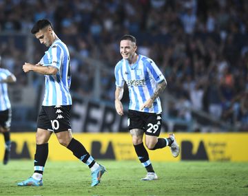 Racing le ganó al puntero Lanús 2 a 1 y le quitó su invicto