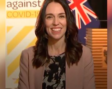 VIDEO: Un terremoto sorprendió a la Primera Ministra de Nueva Zelanda en plena entrevista