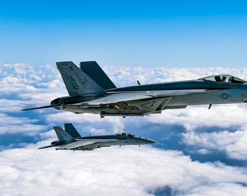 Estados Unidos abatió un dron iraní que se acercaba a un portaviones en Medio Oriente