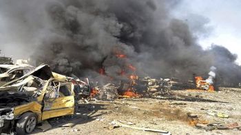 siria: difunden imagenes de la explosion de un vehiculo en un funeral siria: difunden imagenes de la explosion de un vehiculo en un funeral