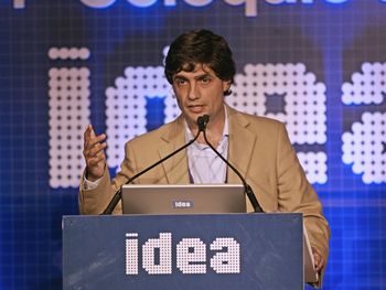 Lacunza, por Radio 10: La plata para los sueldos no está en la caja