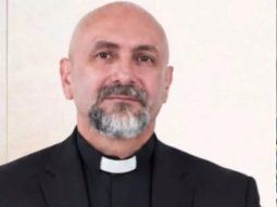 El sacerdorte Patricio Alfredo Sánchez Molinari tenía 53 años y estaba al frente de la parroquia Nuestra Señora del Perpetuo Socorro de Guayaquil.&nbsp;