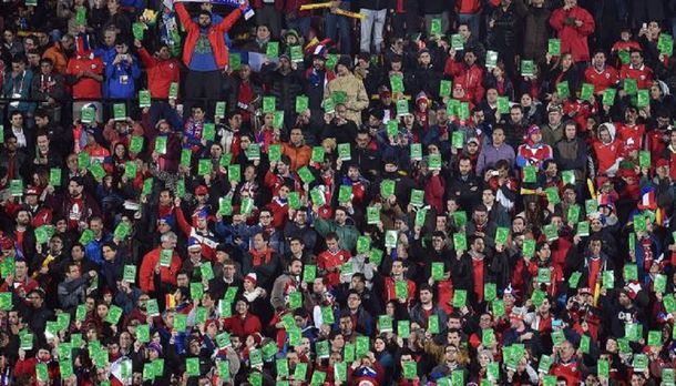 Conocé la tarjeta verde que mostrarán los hinchas durante los himnos
