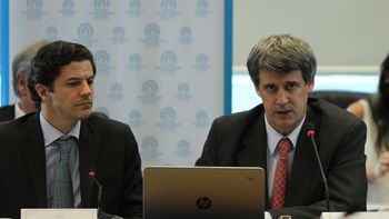 Alfonso Prat Gay defendió el proyecto oficial de Ganancias Alfonso Prat Gay defendió el proyecto oficial de Ganancias