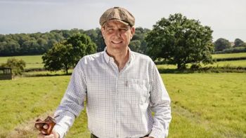 Con una extensa trayectoria en el fútbol inglés y el cine, este exjugador colgó los botines y se metió en el mundo rural. Con una extensa trayectoria en el fútbol inglés y el cine, este exjugador colgó los botines y se metió en el mundo rural.