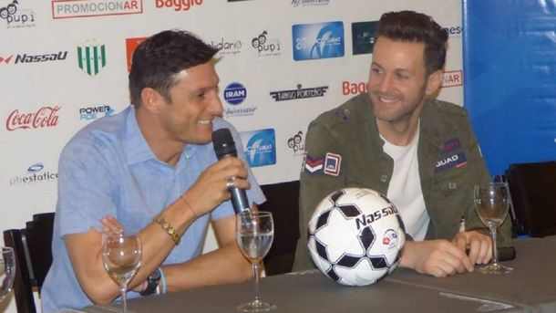 El Pupi Zanetti y Axel salen una vez más a la cancha por los más chicos