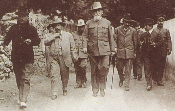 Venustiano Carranza es electo para ocupar el cargo&nbsp; de presidente un 11 de marzo de 1917..&nbsp; 