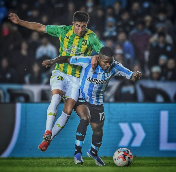 Racing en alerta: Carbonero fue notificado de su condición de imputado por abuso sexual