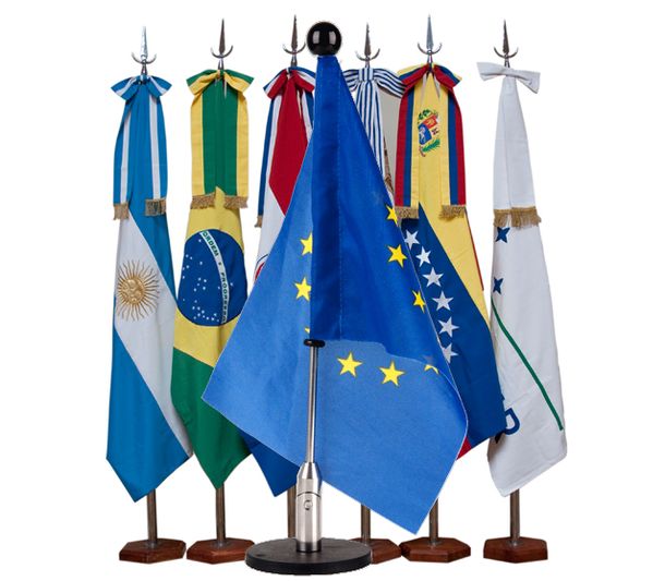 Argentina acordó con Brasil que el Mercosur negocie un acuerdo comercial con la Unión Europea