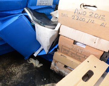 Archivos de DD.HH hallado bajo el agua en el Ministerio de Defensa