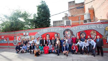 El mural Una Línea Roja de Independiente El mural Una Línea Roja de Independiente