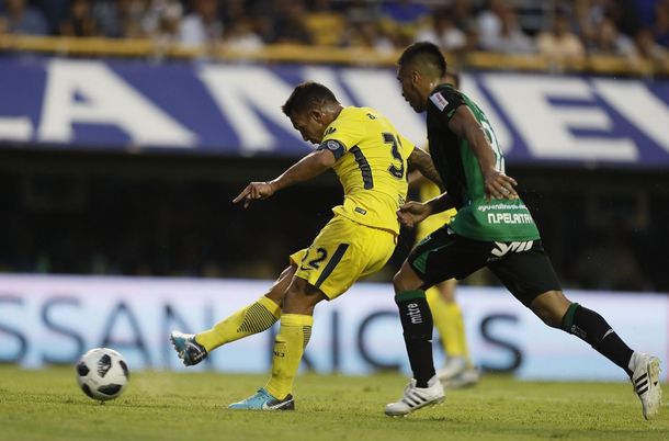 Tevez marcó un gol ante San Martín.