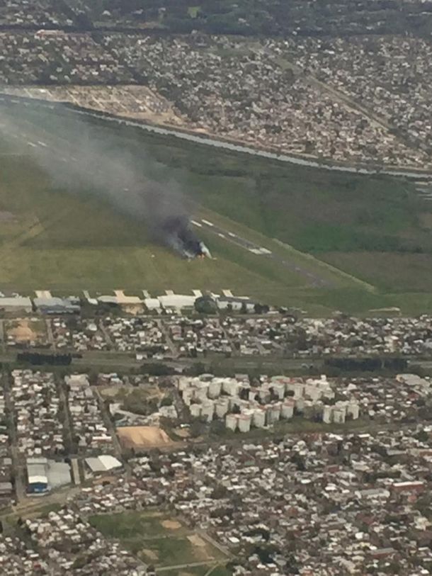 San Fernando: se despistó e incendió un avión de la empresa Top Air