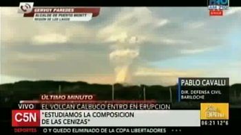 otra vez la ceniza: como esta bariloche tras la erupcion del volcan chileno otra vez la ceniza: como esta bariloche tras la erupcion del volcan chileno