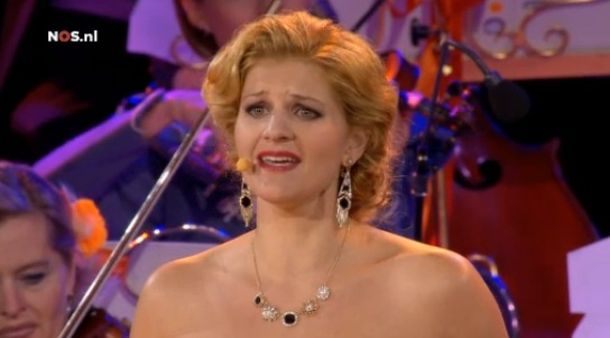 Mirusia Louwerse, la soprano que emocionó a Holanda con No llores por mí Argentina