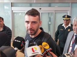 El ex Vélez fue el primero en arribar a la capital peruana