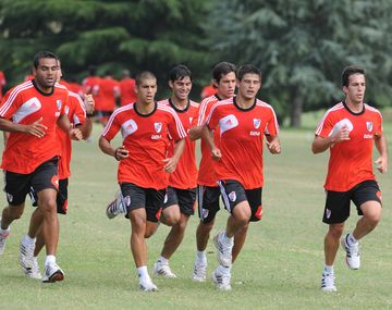 River se queda con lo que tiene y se baja del mercado