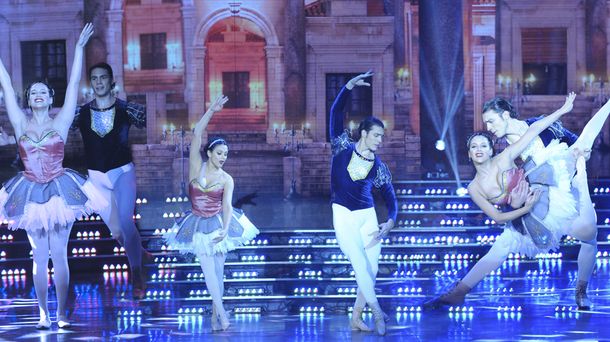 Noche negra para Barbie Vélez en el clásico: bailó El lago de los cisnes pero no alcanzó