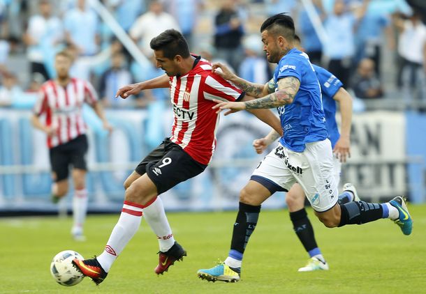 Imparable: Estudiantes goleó a Temperley y sigue solo en lo más alto