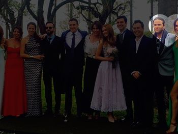 La primera foto familiar de Benjamín Amadeo con su novia