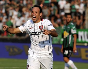 El Ciclón ganó en Mataderos y es escolta de Central
