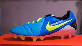 la insolita campana en twitter de un futbolista la insolita campana en twitter de un futbolista