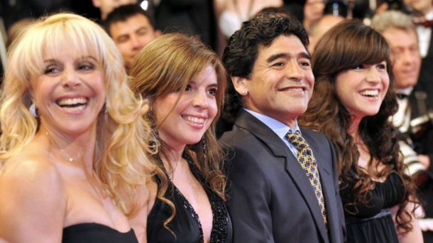 Diego Maradona se enfrentó a sus hijas: Gianinna no me habla, Dalma es la más centradita