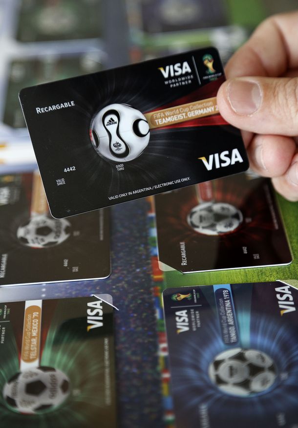 Lanzan tarjetas prepagas con la temática del Mundial 2014