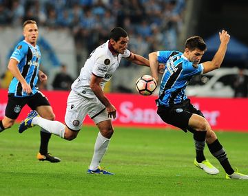 La noche histórica de Lanús ante Gremio en Brasil