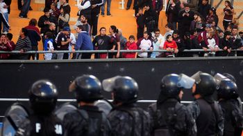 el policia acusado de matar al hincha dijo que disparo para dispersar el policia acusado de matar al hincha dijo que disparo para dispersar