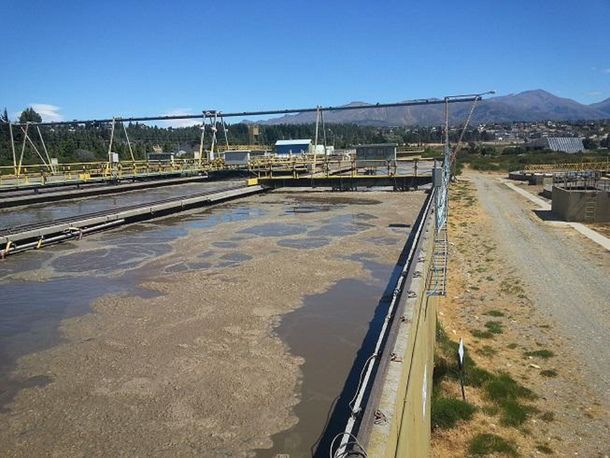 ¿Bariloche verterá líquidos cloacales al lago Nahuel Huapi?