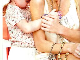 Mariana posó por primera vez junto a su hija