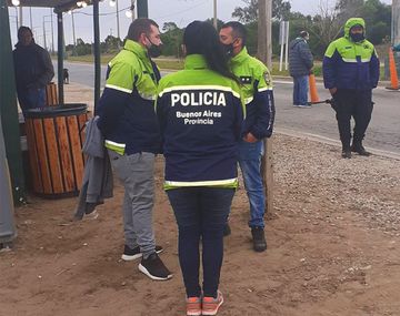 Una pareja intentó entrar a Villa Gesell disfrazados de policías&nbsp;