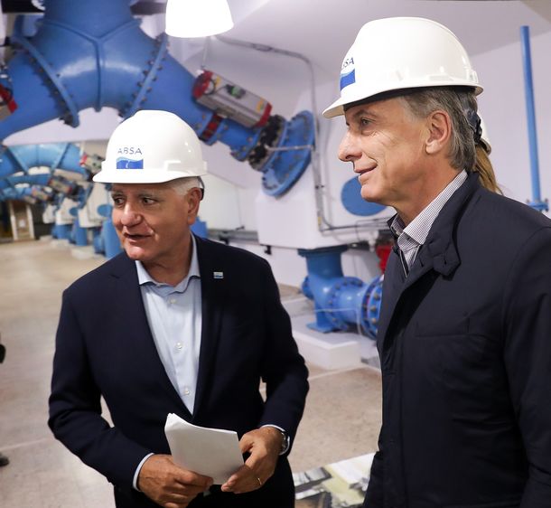 Cloacas: abandono, colapso y negocios en el caballito de batalla electoral del macrismo