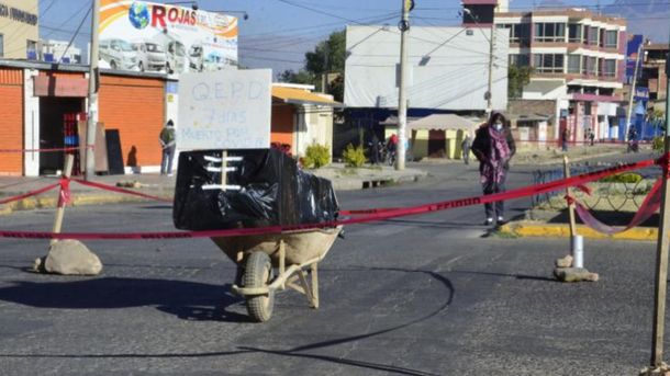 La pandemia de coronavirus en Bolivia provoc&oacute; el colapso de los cementerios - Foto:&nbsp;Hern&aacute;n Andia/Los Tiempos