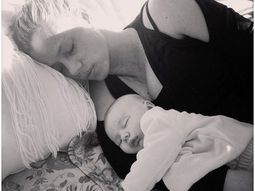 Nicole Neumann mostró más fotos tiernas de su bebé Sienna con sus hermanitas