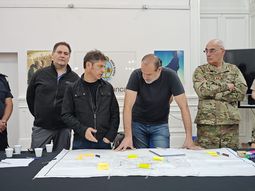 Kicillof viajó a Bahía Blanca y encabeza el comité de crisis tras el tornado