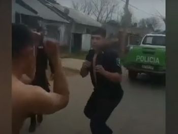 Insólito: policía bonaerense se boxeó con un vecino