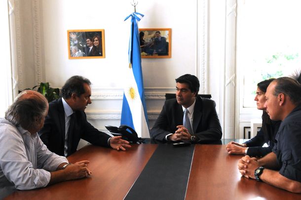 Scioli, Berni y Capitanich se reunieron por el retiro de gendarmes de la Provincia