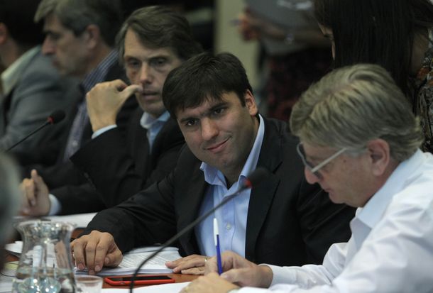 ¿Qué cambios se introdujeron al proyecto original para poder cerrar con los buitres?