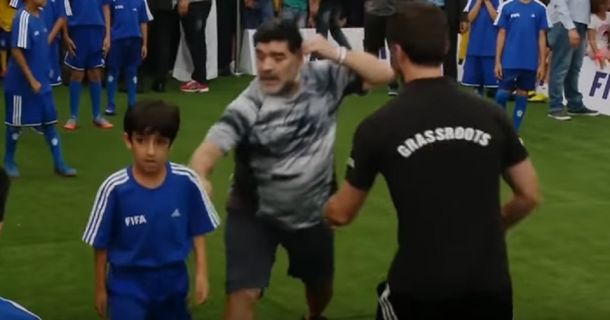 El nene siguió como si nada hubiera pasado y el 10 lo fue a encarar