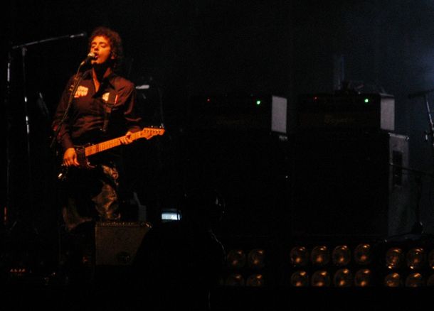 Gustavo Cerati cautiv con su m sica en un show hist rico