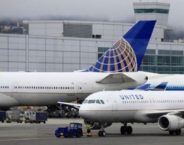 United Airlines quedó en la mira por su protocolo