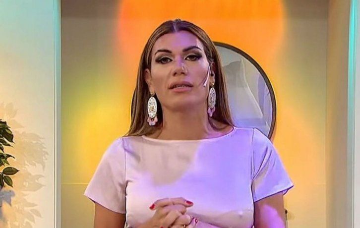 Flor de la V no tuvo piedad con Cinthia Fernández