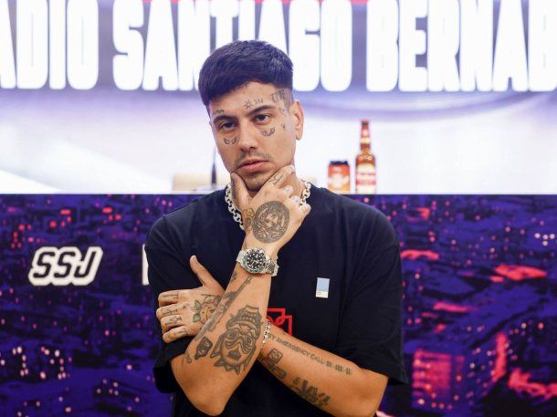 Duki donará parte de lo recaudado en su gira a Valencia y recibió duras críticas