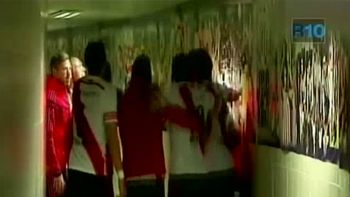 el que no salta abandono, el grito en el festejo de los jugadores de river el que no salta abandono, el grito en el festejo de los jugadores de river