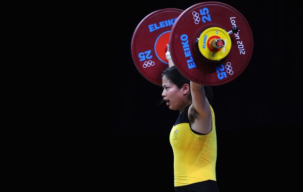 Una pesista a la que no le importa mucho su estética