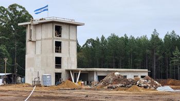 El aeropuerto binalcional estaría listo para julio o agosto del año que viene. El aeropuerto binalcional estaría listo para julio o agosto del año que viene.