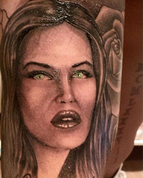 Natalie Weber, inmortalizada en un tatuaje de Mauro Zárate